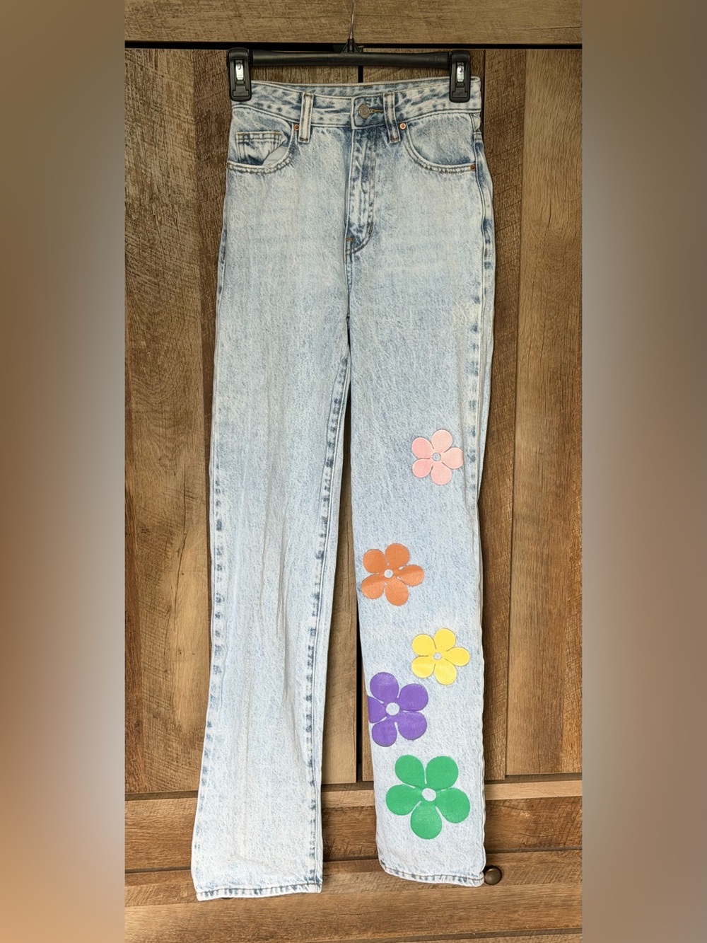 Pac Sun Light Wash Women’s Jeans with Colorful Flower Appliqués